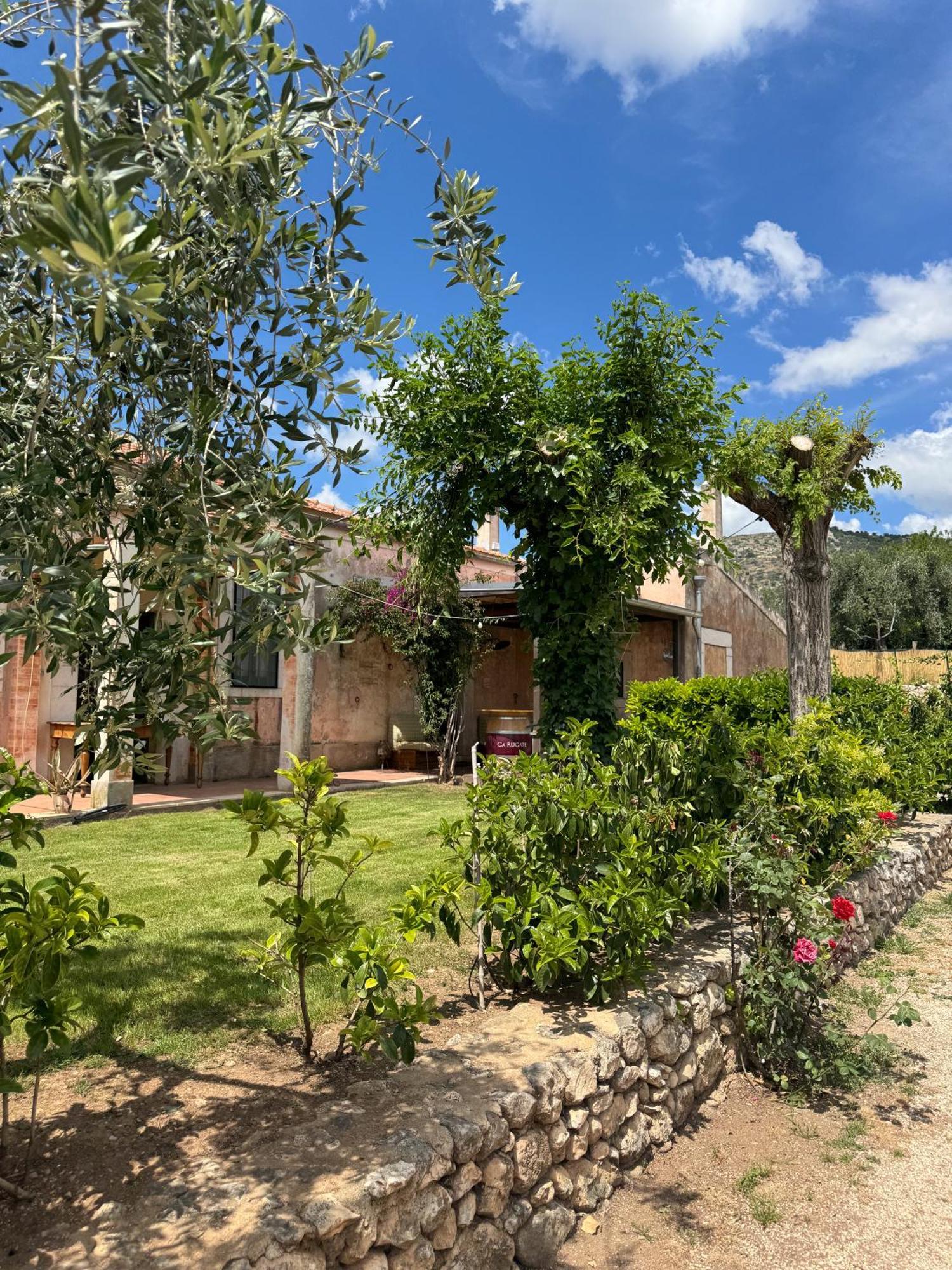 Signor Cesare Agrobistrot B&B Сан-Джованни-Ротондо Экстерьер фото